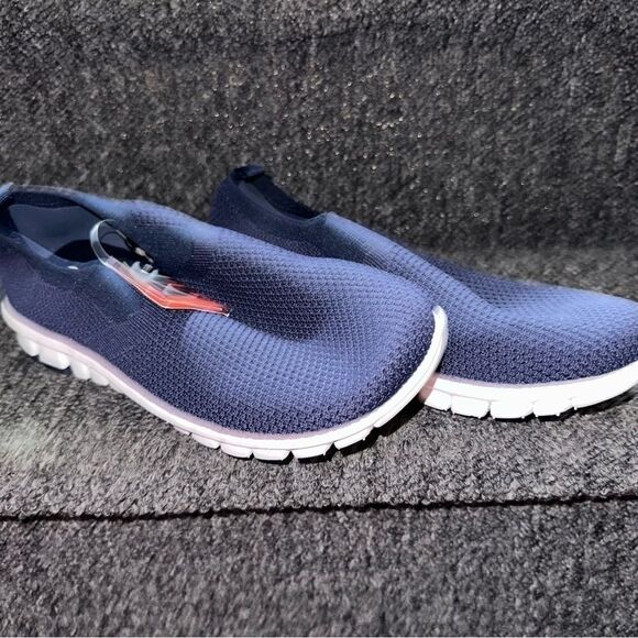 C - NWT Deer Stags no Sox comfort shoes - Picture 1 of 6